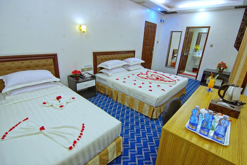 Perfect Hotel Мандалай Экстерьер фото