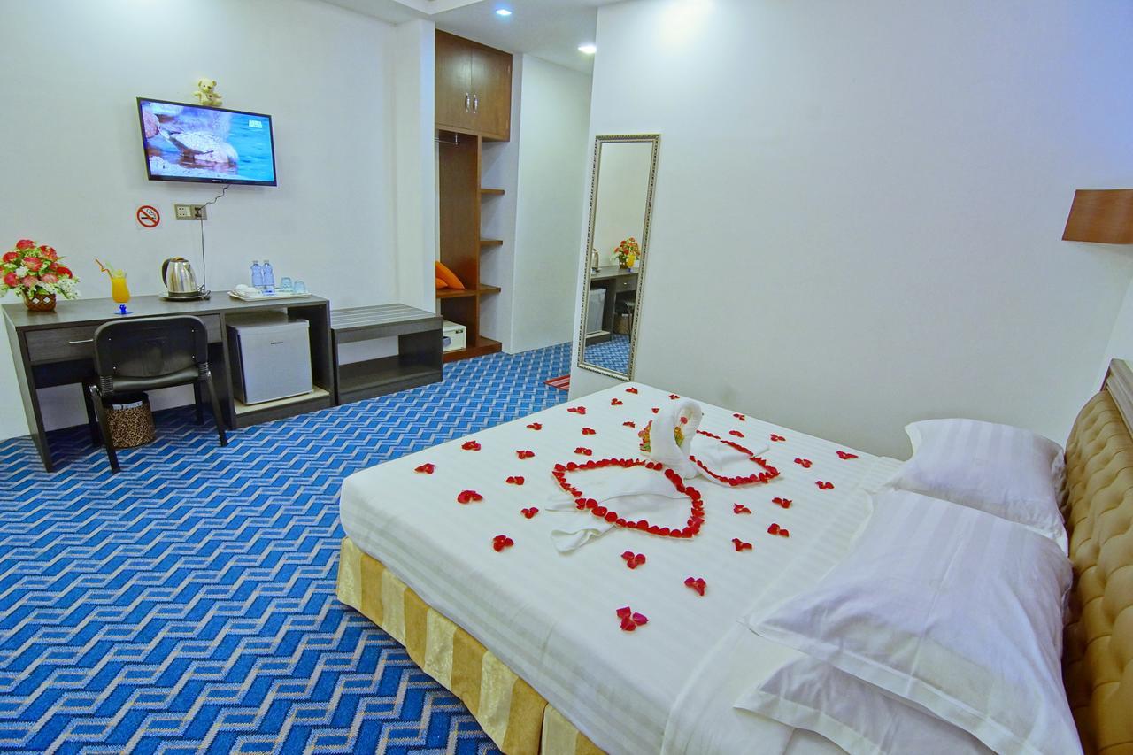 Perfect Hotel Мандалай Экстерьер фото
