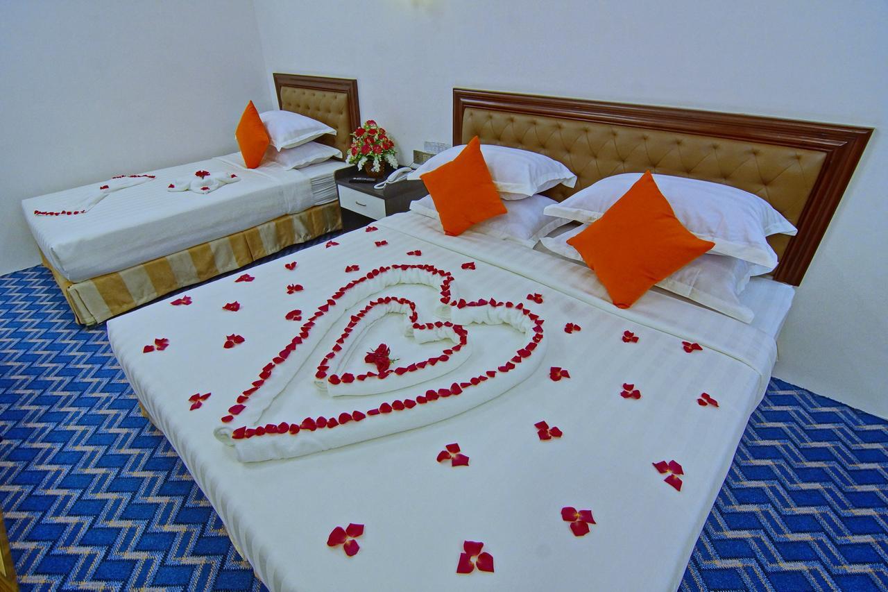 Perfect Hotel Мандалай Экстерьер фото